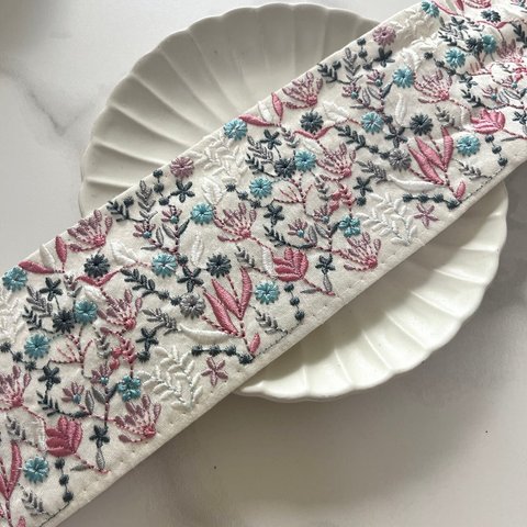インド刺繍リボン【f-0009】/ピンクグレー