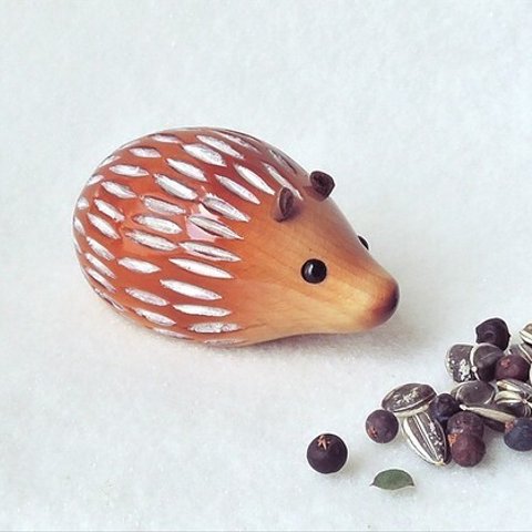 ハリネズミ (★台付き)  wooden hedgehog