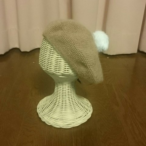 手編み ファーがかわいいベレー帽