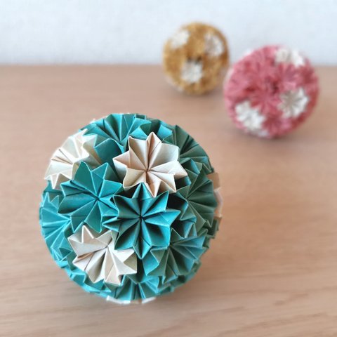 Kusudama * 折り紙 くす玉・緑・ナチュラル和モダン・ ひな祭り 七夕 飾り