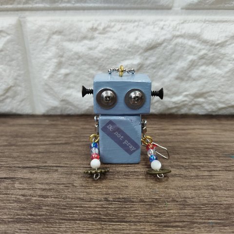 【547】木のロボット　木製のロボット　ハンドメイド　木製雑貨 インテリア　キーホルダー