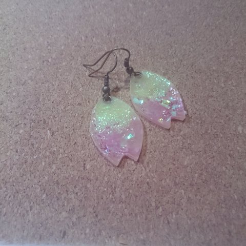 花びらピアス♪クリアピンク&イエロー♪