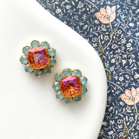 crystal zinnia “fresh orange” pierce / earring