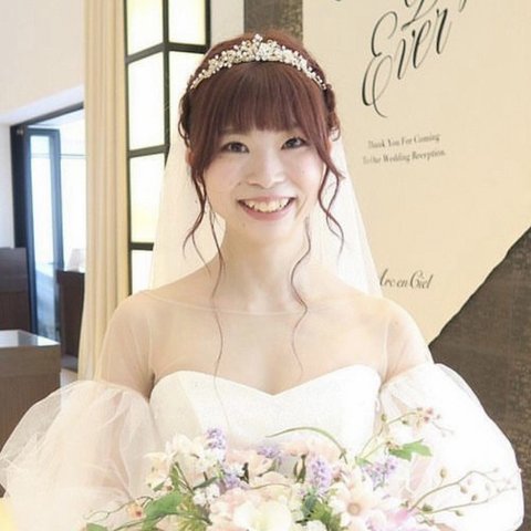 TLM298　ウェディングティアラ　 ブライダルティアラ  低めティアラ 　カチューシャティアラ　パール　ビジュー　結婚式　カチューシャ　花嫁　ゴールド　前撮り