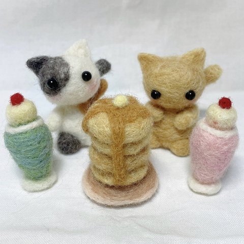 わんぱく猫ちゃん兄弟vs特大ホットケーキ🥞笑