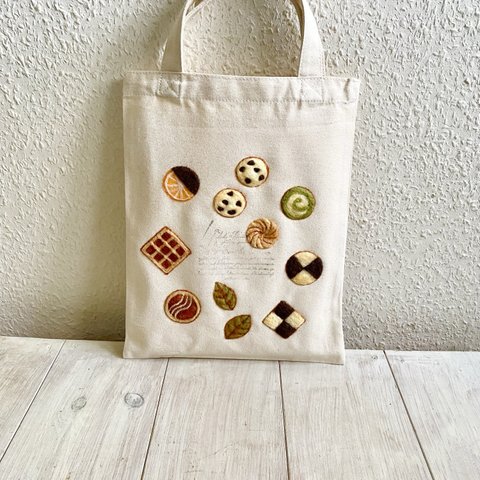 Cafe-sweets☆羊毛刺繍 キャンバストート〜クッキーアソート🍪🧇🍪