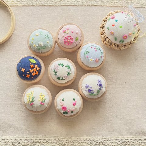 【再販！】お花刺繍のピンクッション　ぷち　針山　ハーブ　