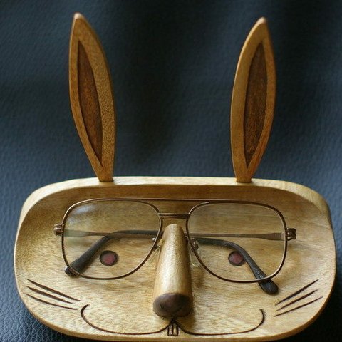 木彫りメガネ置き『メガネうさこ』