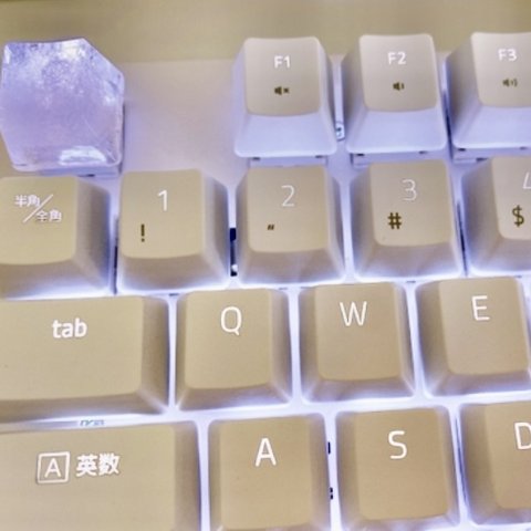 《氷モチーフ》キーボードキャップ　ゲーミングキーボード　UVレジン　シリコンモールド