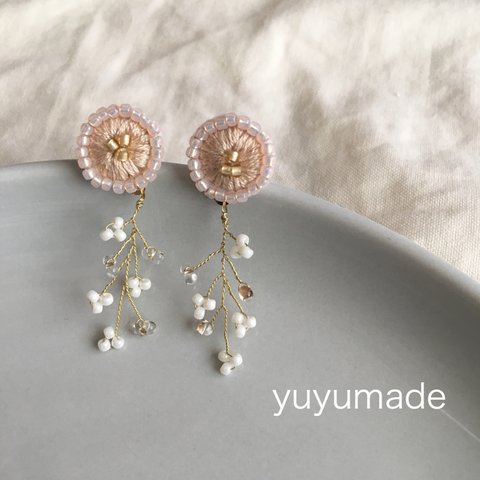 お花のピアス✳︎小枝✳︎