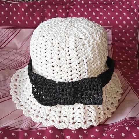 205☆ハマナカエコアンダリアの黒いリボンベルトのアンダリア帽子(ホワイト)