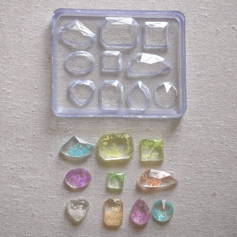 10種のキラキラストーン宝石が作れる　高品質　宝石シリコンモールド 【オルゴナイト用　シリコン製　レジン用　シリコンモールド】