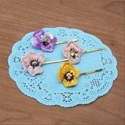 ちくちく手刺繍ヘアピン(パンジー)(ビーズ無しPK)