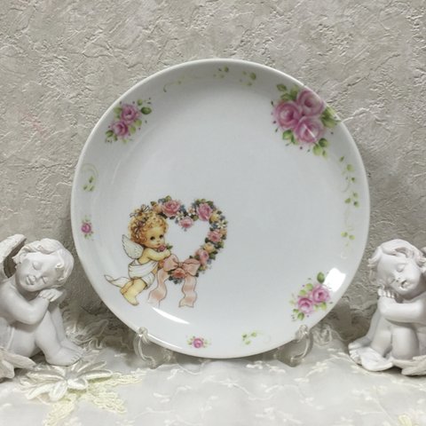 ハートのリース天使とピンクの薔薇19㎝プレート　Ｍ，2