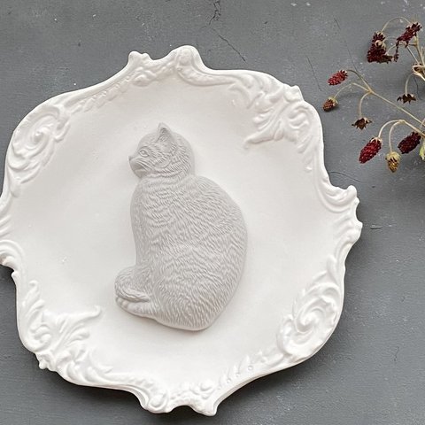 アンティーク調　白いトレイ　グレーの猫🐈‍⬛　アロマストーン　インテリア