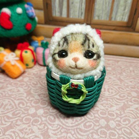 猫10◎キジトラ サンタ猫 カゴ入り 羊毛フェルト ネコ クリスマス 飾り 物