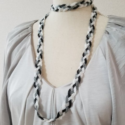 セール☆モノクロ四つ編み　ネックレス