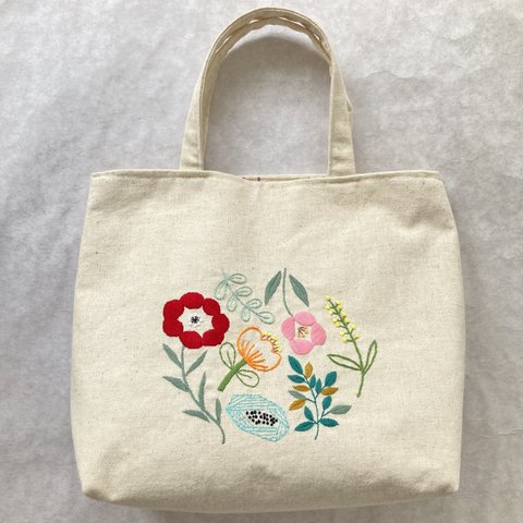 手刺繍 トートバッグ【北欧風】