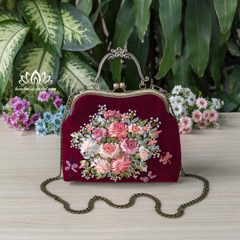 お花手刺繍パーティーバッグ