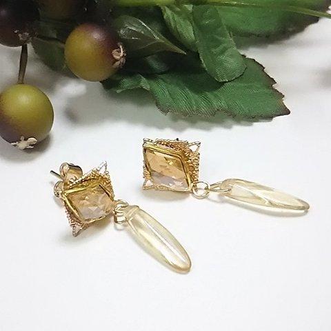 ・アンバー色ビジューのピアス　＃973