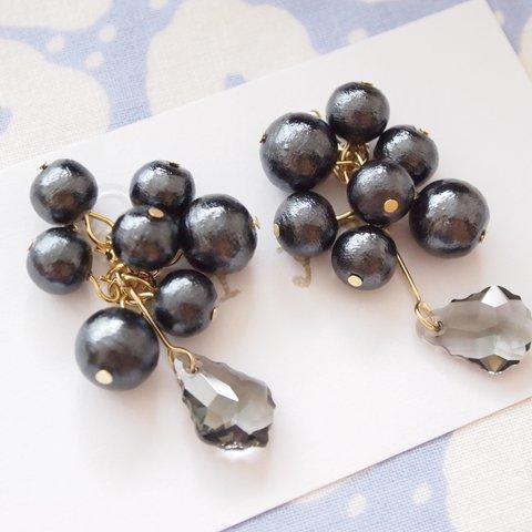 Black cottonpearl ×  swarovski ...　ピアス/樹脂ノンホールピアス(イヤリング)