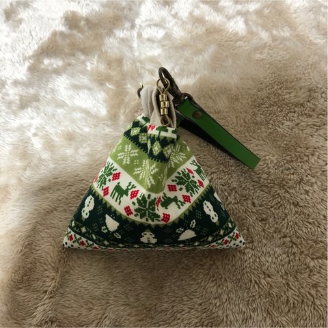 【最新作】三角形　バネ口ポーチ　テトラ型　綿生地　ニット網柄　緑　クリスマスポーチ