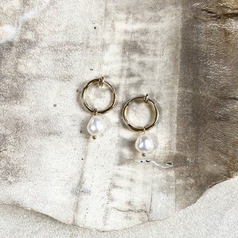 freshwater pearl hoop earring(gold)