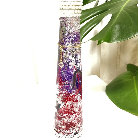 赤と紫かすみ草のバリエーションハーバリウム💐　丸瓶200ml