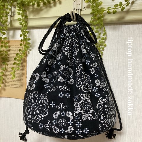 ▪️まんまる巾着バッグ▪️ハンドメイド・巾着・バッグ・巾着バッグ・バンダナ柄