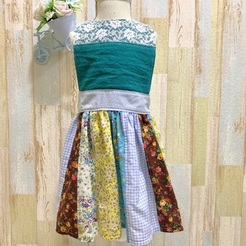 新作！👗お食事エプロン ドレス風👗