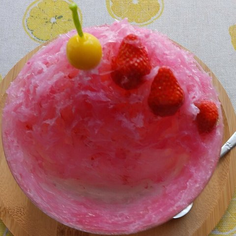 苺🍓シロップレトロなかき氷！