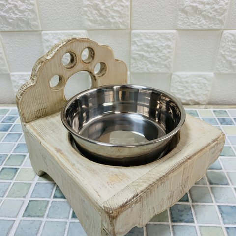 🐾肉球くり抜き　★アンティーク風　★ペット食器台　★食器台　★新品食器付き　★高さ15cm ★犬食器台　★猫食器台