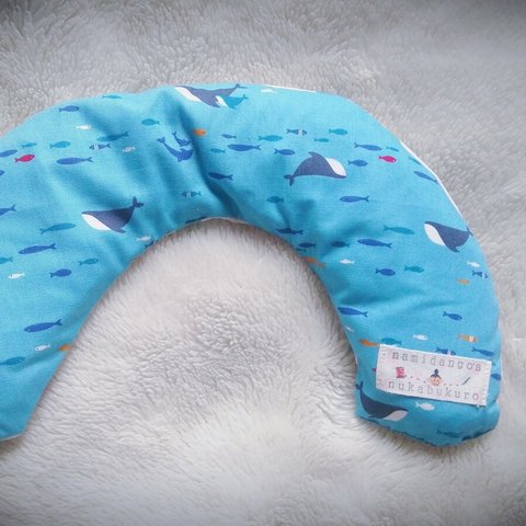 【ギフトラッピング無料♫】ぬか袋(米ぬかカイロ)【首肩用】海(クジラ)×カラフルドット