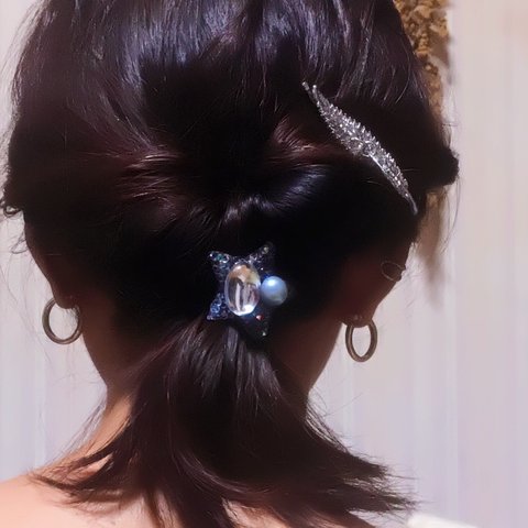 1点のみ. 大ぶり ヴィンテージ 風 ハンドメイド ヘアゴム グリッター スター ブルー オーロラ クリア オーバル ブルー パール カボション