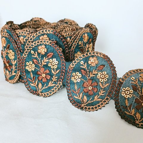 【50cm】【55mm幅】【R047-4】インド刺繍リボン　フラワー　花柄　卵型　オーバル　手芸　ハンドメイド　アクセサリーパーツ DIY 