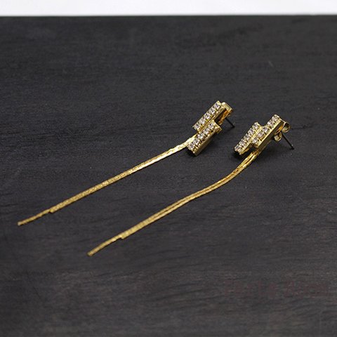 【2個入】2WAYダブルバーピアス 【ゴールド】【チタンポスト】-mt-3853