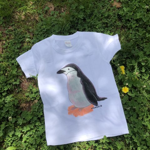 手描きTシャツ一点もの『 ぼんやりペンギン』（ジュニア130）