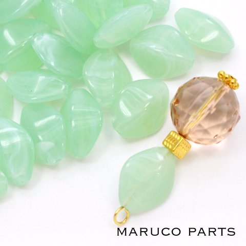 【立体ダイヤ型＊マーブル天然石調＊両穴＊ 20個】【3#ライトグリーン】ヴィンテージ風◎beads-311-c3-m