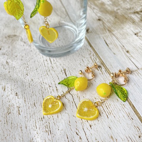 《受注生産》🍋レモンの爽やかイヤリング／ピアス♡フェイクスイーツ