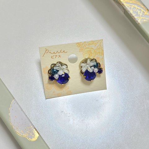 かわいい❀お花❀の推し色ピアス【青/ブルー/フラワー/花/ビジュー/パール/推し活/メンカラ】