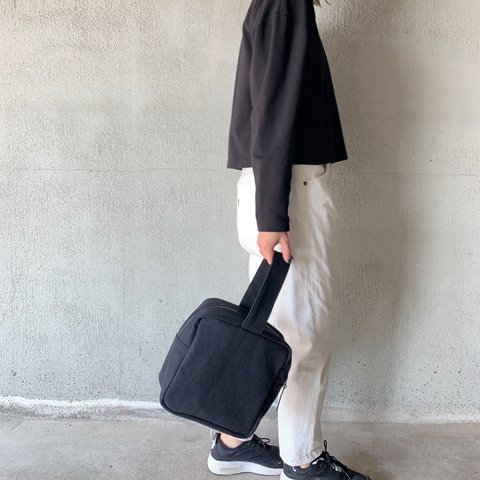 square  bag クロ