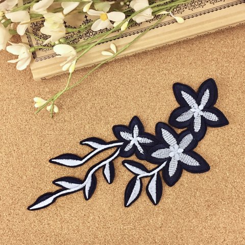 綺麗 お花 刺繍 アイロンワッペン アップリケ BK171012 ハンドメイド 手芸 素材 材料 DIY