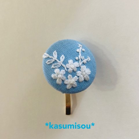 お花の刺繍のポニーフック