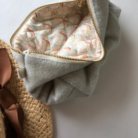 wool&Liberty pouch【whiteグレー×白鳥リバティ】