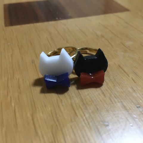 白にゃんこと黒にゃんこ (ペア指輪💍)