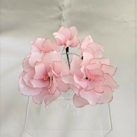 お花のヘアアクセサリー　５輪　～桜色～ ディップアート