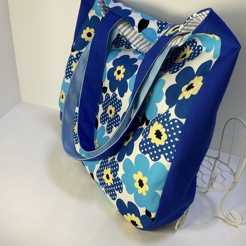 青いお花のくったりトートバッグ