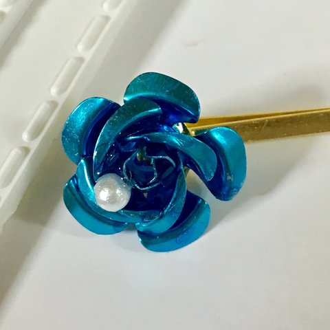 〈再販3〉青い薔薇   roseヘアピン