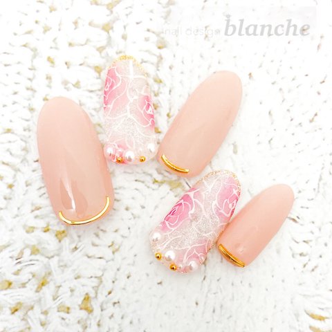 上品なレースローズ！BLANCHE★ローズネイル