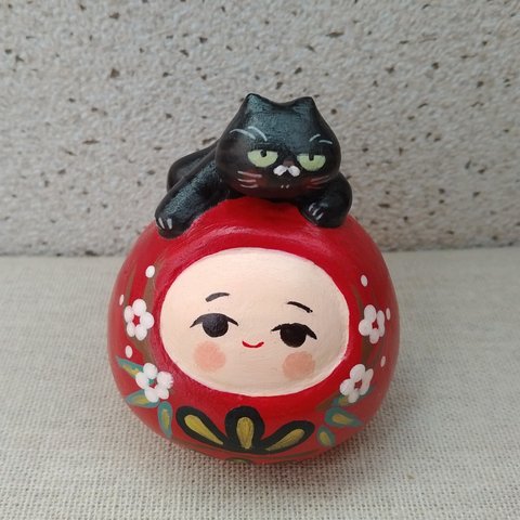 金沢八幡だるまさん、猫浴び中。　黒トラにゃんこ